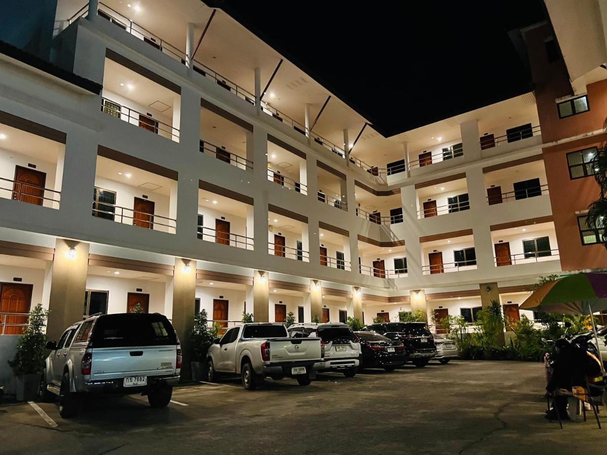 Jj Palace เจเจ พาเลซ Ban Si Than Exterior photo